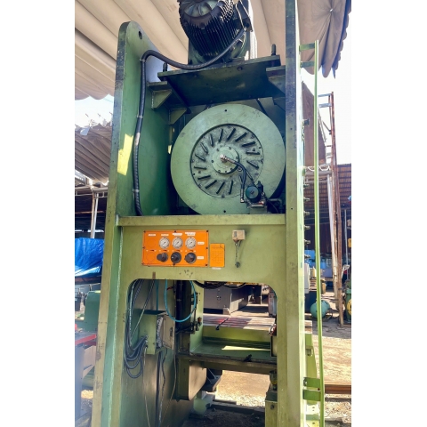 Máy dập SANGYONG MODEL ECS -250