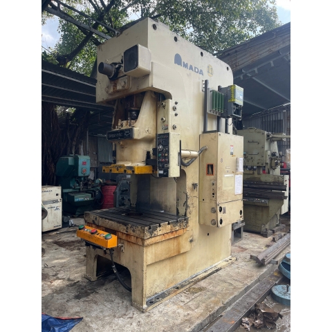 Máy dập Amada 150 tấn